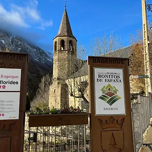 Casa Esquí En Pueblo Junto A Baqueira Beret Сasa de vacaciones